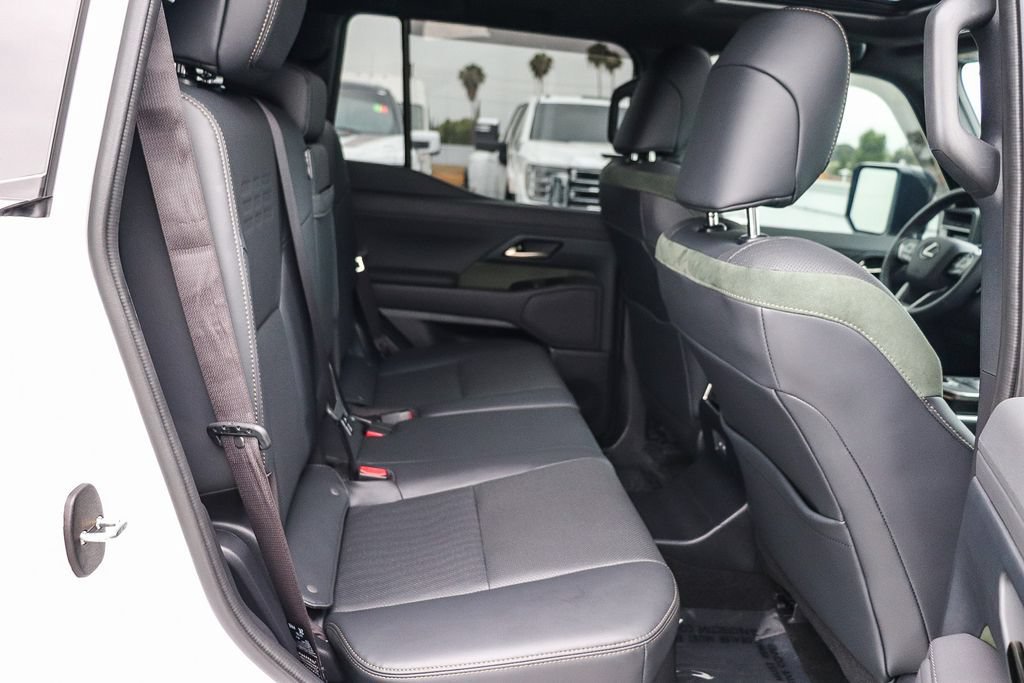 Used 2025 Lexus GX 550 AWD/4WD image 20