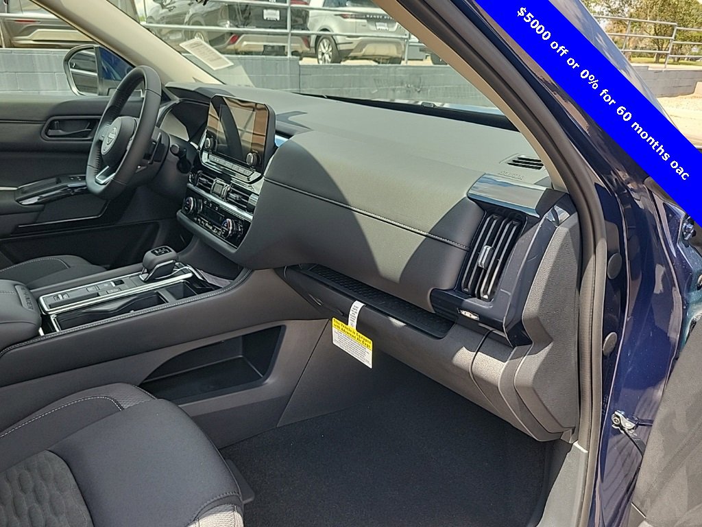 New 2025 Nissan Pathfinder SV w/ Black Appearance Package image 44