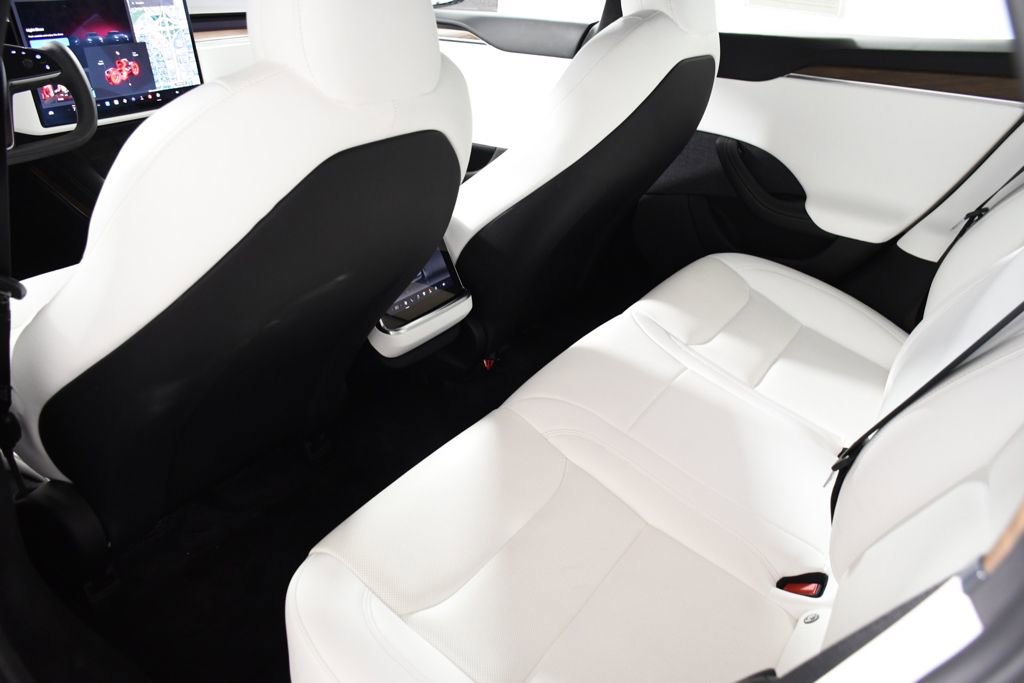 Used 2022 Tesla Model S image 27