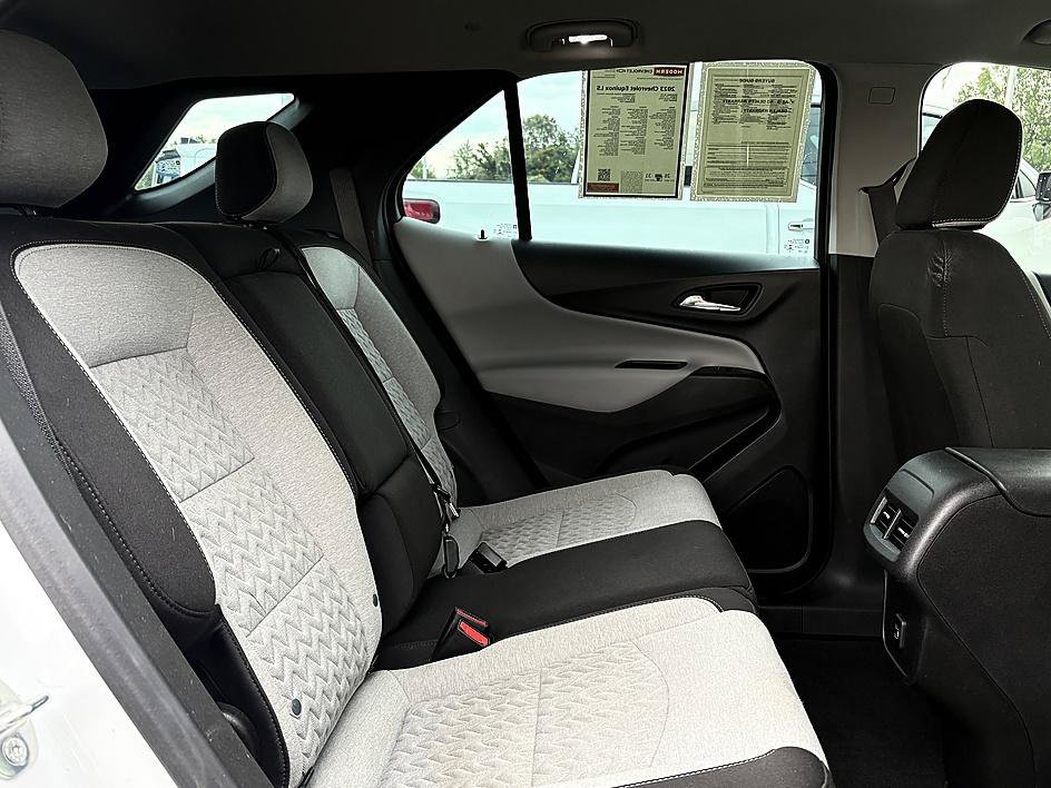 Used 2023 Chevrolet Equinox LS w/ Midnight Edition FWD image 13