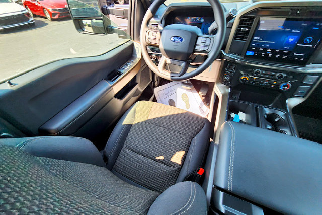 Used 2025 Ford F150 STX w/ Equipment Group 201A FX4 AWD/4WD image 15