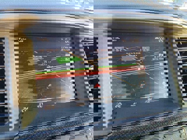 Used 2020 Nissan Pathfinder SL image 24