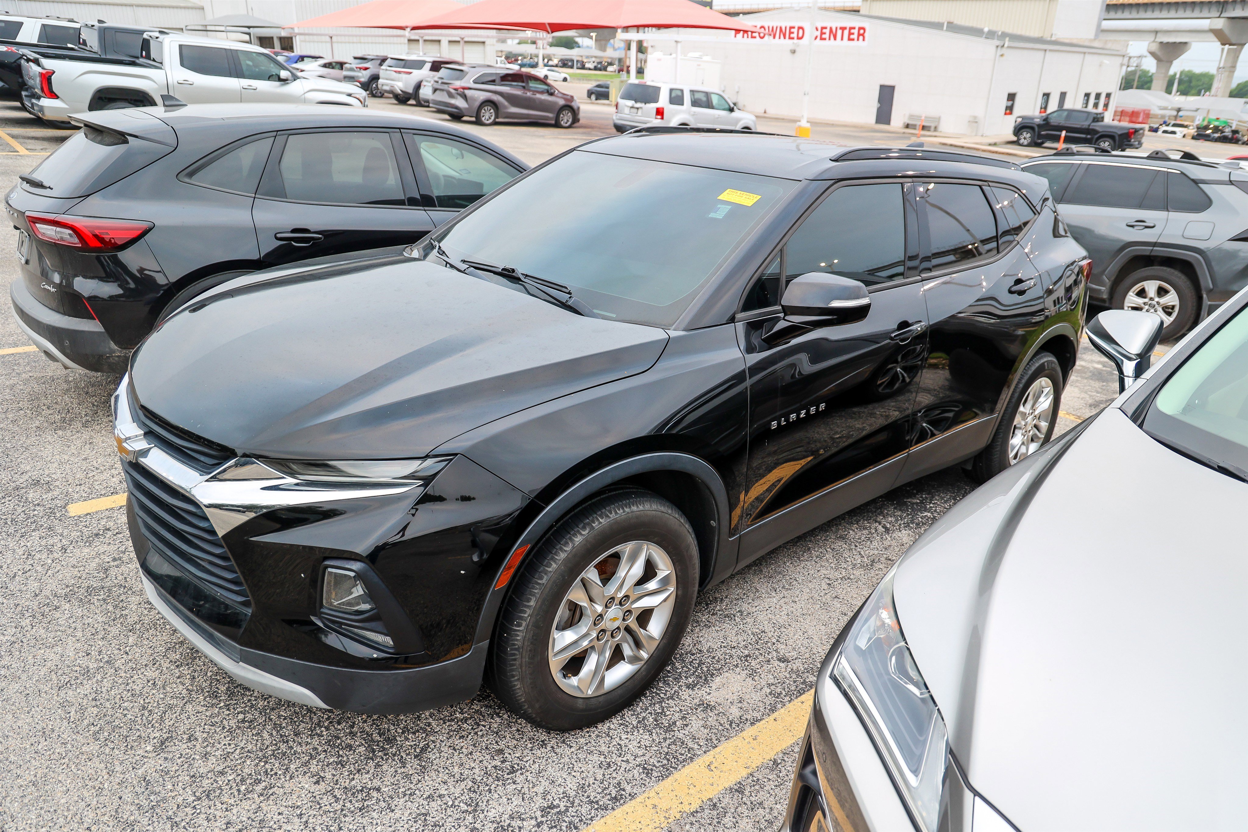 Used 2019 Chevrolet Blazer LT FWD image 3