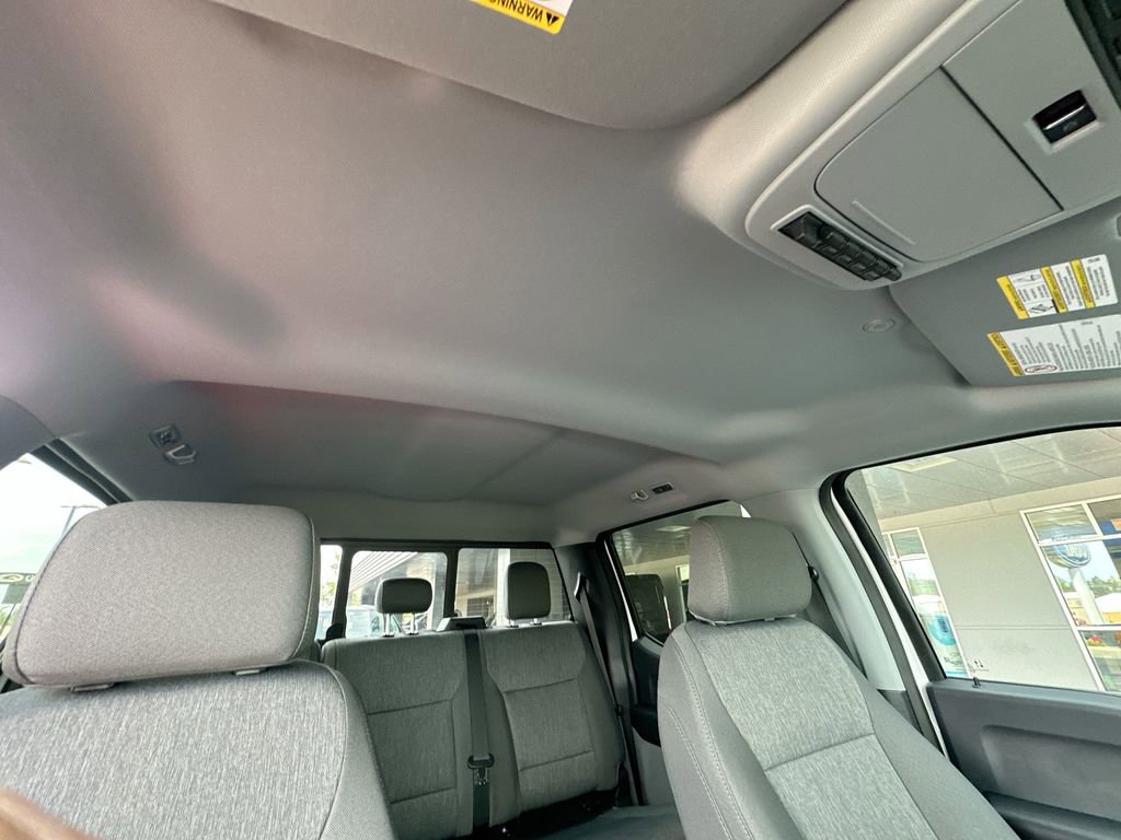New 2025 Ford F550 4x4 Crew Cab Super Duty image 28