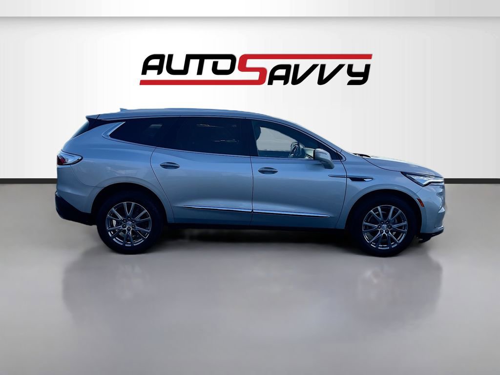 Used 2022 Buick Enclave Premium image 8