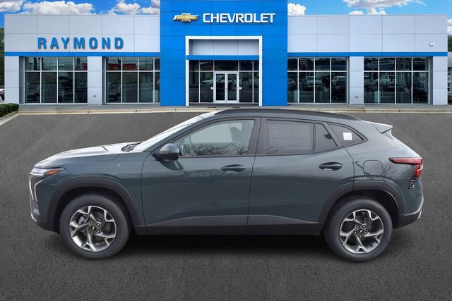 New 2026 Chevrolet Trax LT w/ LPO, Blackout Package image 7