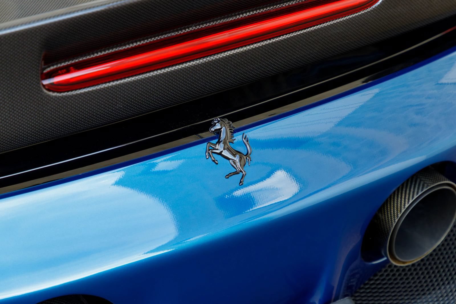 Used 2023 Ferrari SF90 Spider AWD/4WD image 50