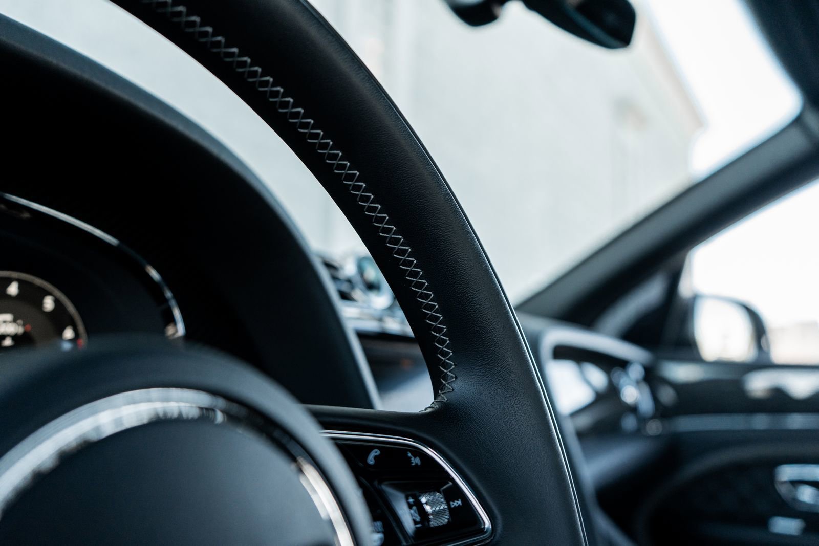 Certified 2023 Bentley Bentayga Speed image 33