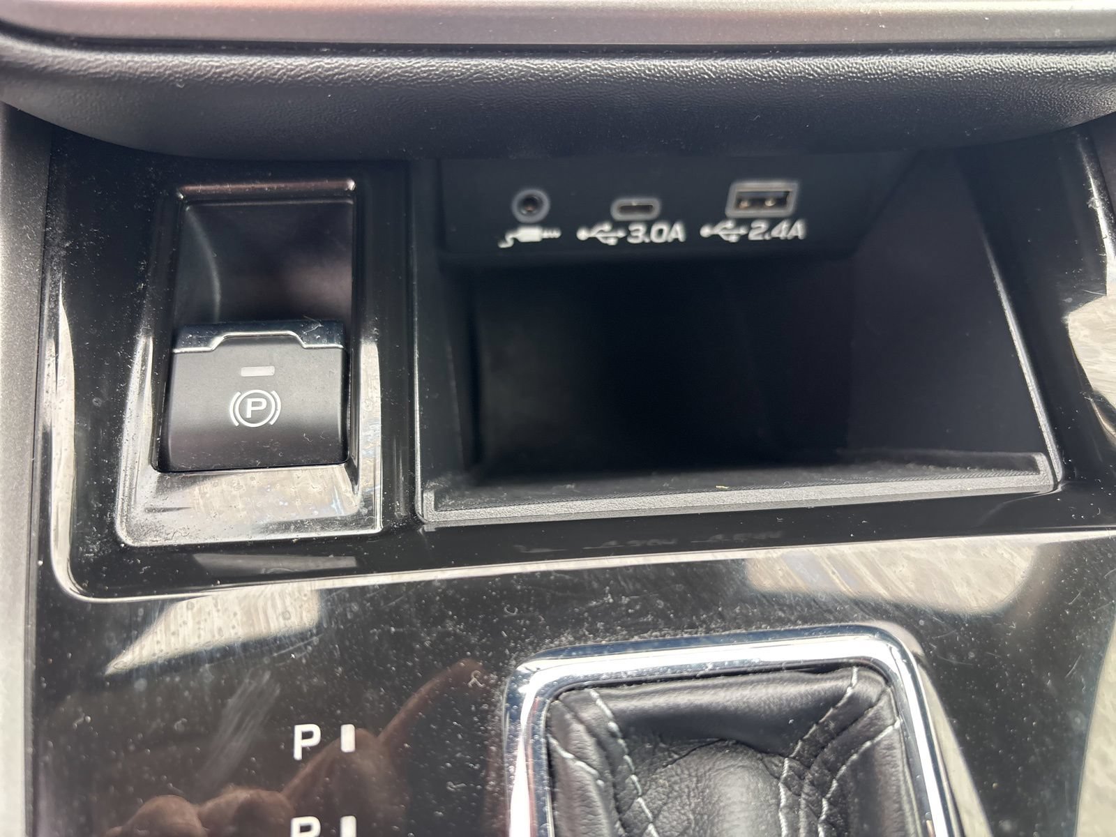Used 2024 Subaru Outback Premium AWD/4WD image 23