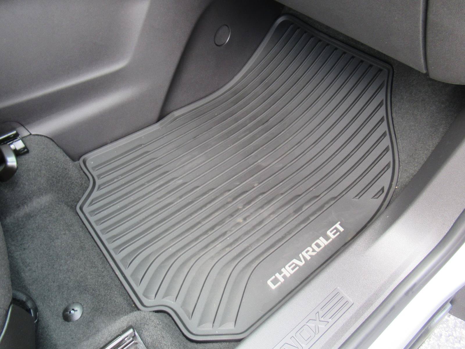 Used 2024 Chevrolet Equinox LT FWD image 29