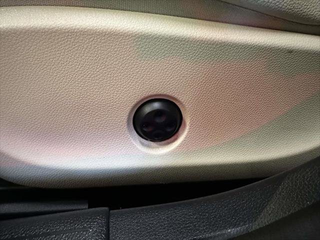 Used 2019 Mercedes-Benz GLA 250 4MATIC image 16