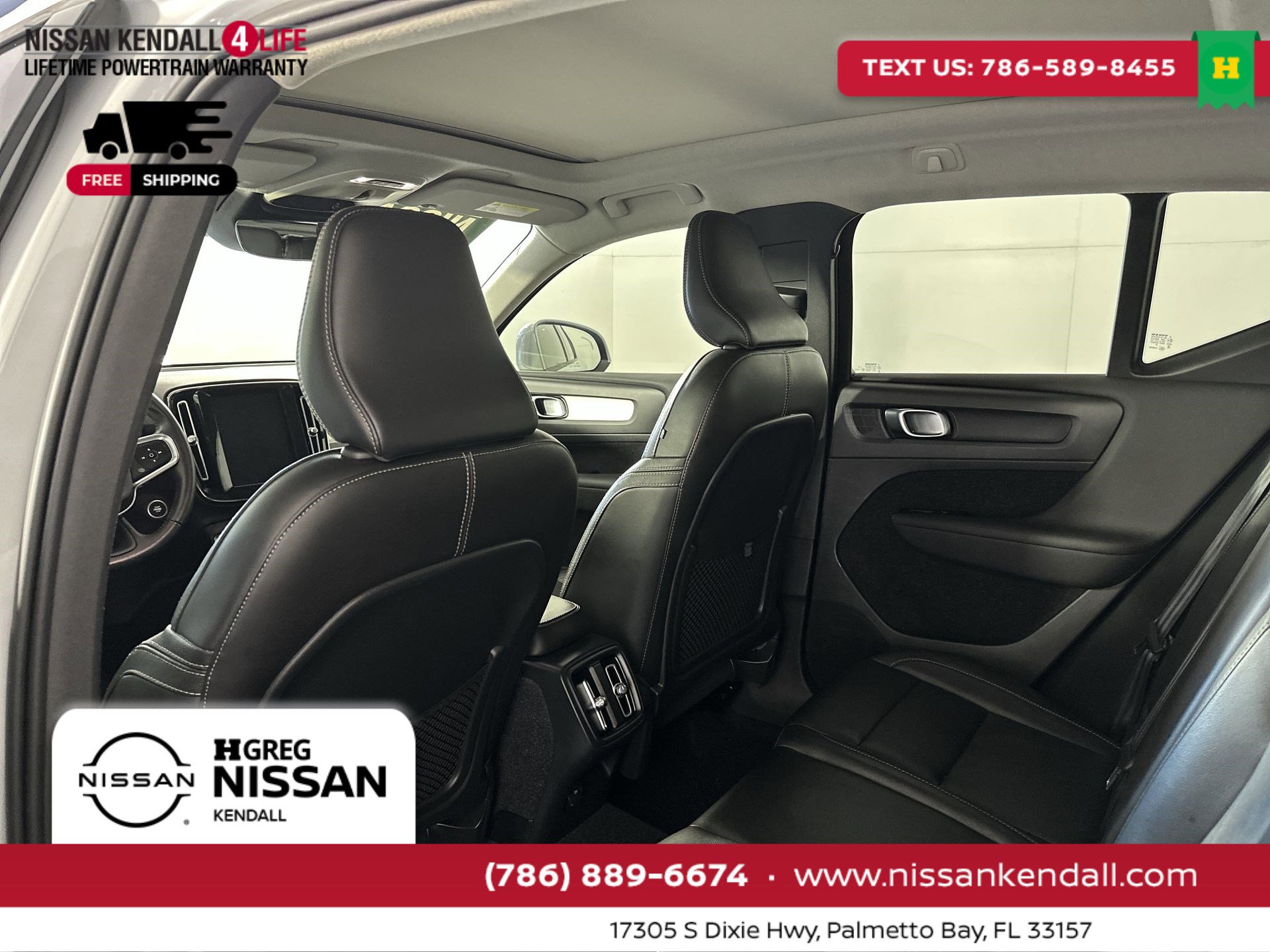 Used 2021 Volvo XC40 T4 Momentum w/ Protection Package Premier image 28