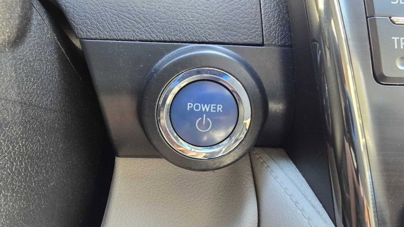 Used 2012 Toyota Camry XLE w/ Leather Pkg FWD image 24