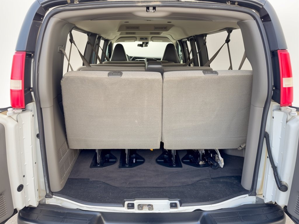 Certified 2019 Chevrolet Express 3500 LT w/ LT Preferred Equipment Group RWD image 28