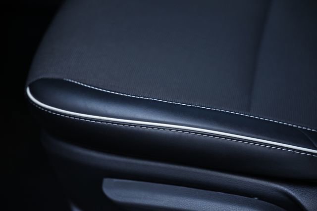 Used 2024 Hyundai Venue Limited image 20