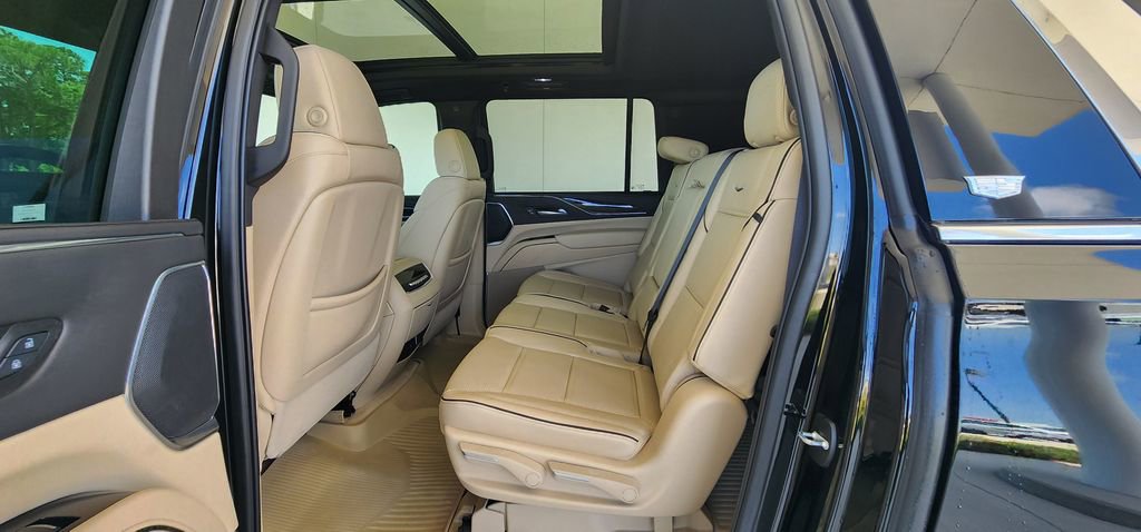 Used 2024 Cadillac Escalade ESV Premium Luxury w/ LPO, Floor Liner Package AWD/4WD image 22
