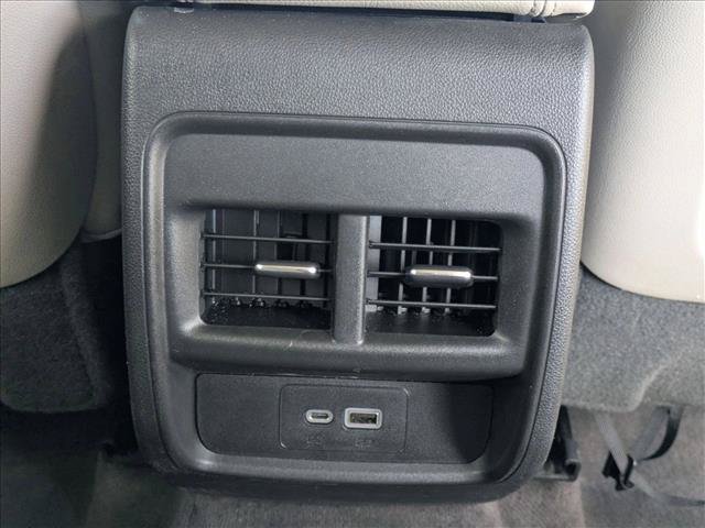 Used 2020 Cadillac XT4 Luxury w/ LPO, Premium Carpet Package FWD image 16