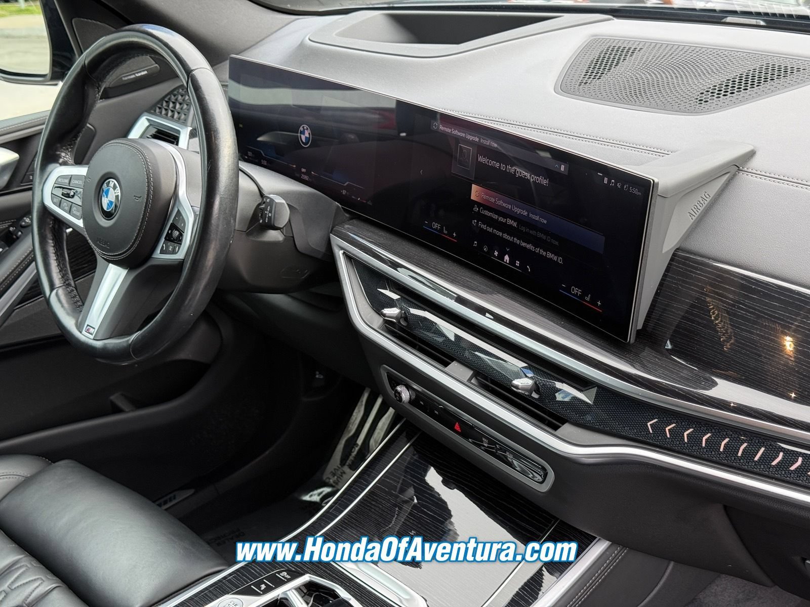 Used 2024 BMW X5 sDrive40i w/ M Sport Package RWD image 11