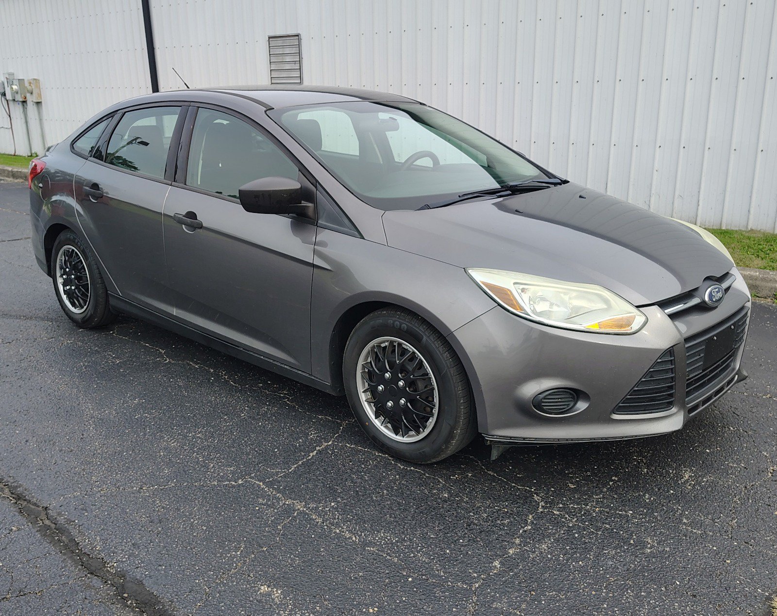 Used 2014 Ford Focus S FWD image 3