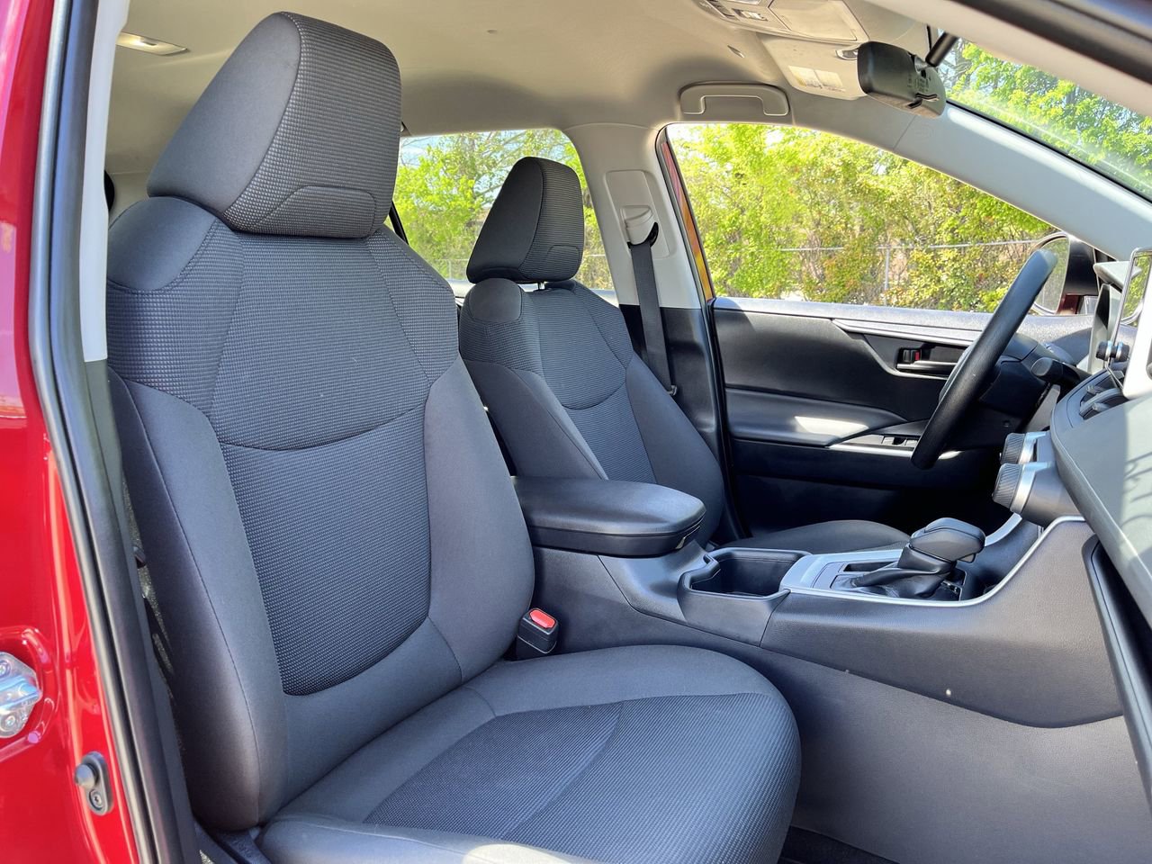 Used 2025 Toyota RAV4 LE image 25