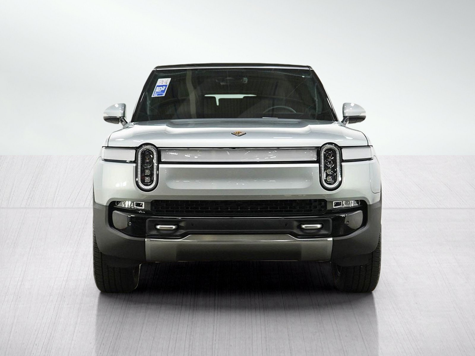 Used 2024 Rivian R1S Adventure Dual AWD/4WD image 9