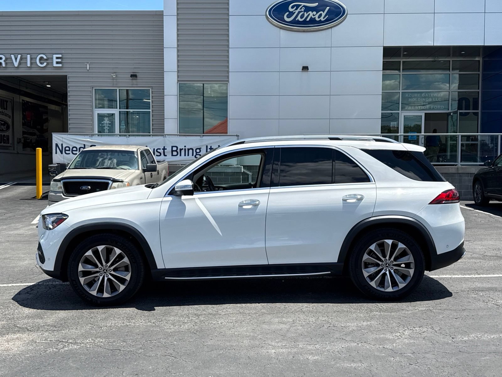 Used 2022 Mercedes-Benz GLE 350 4MATIC image 4