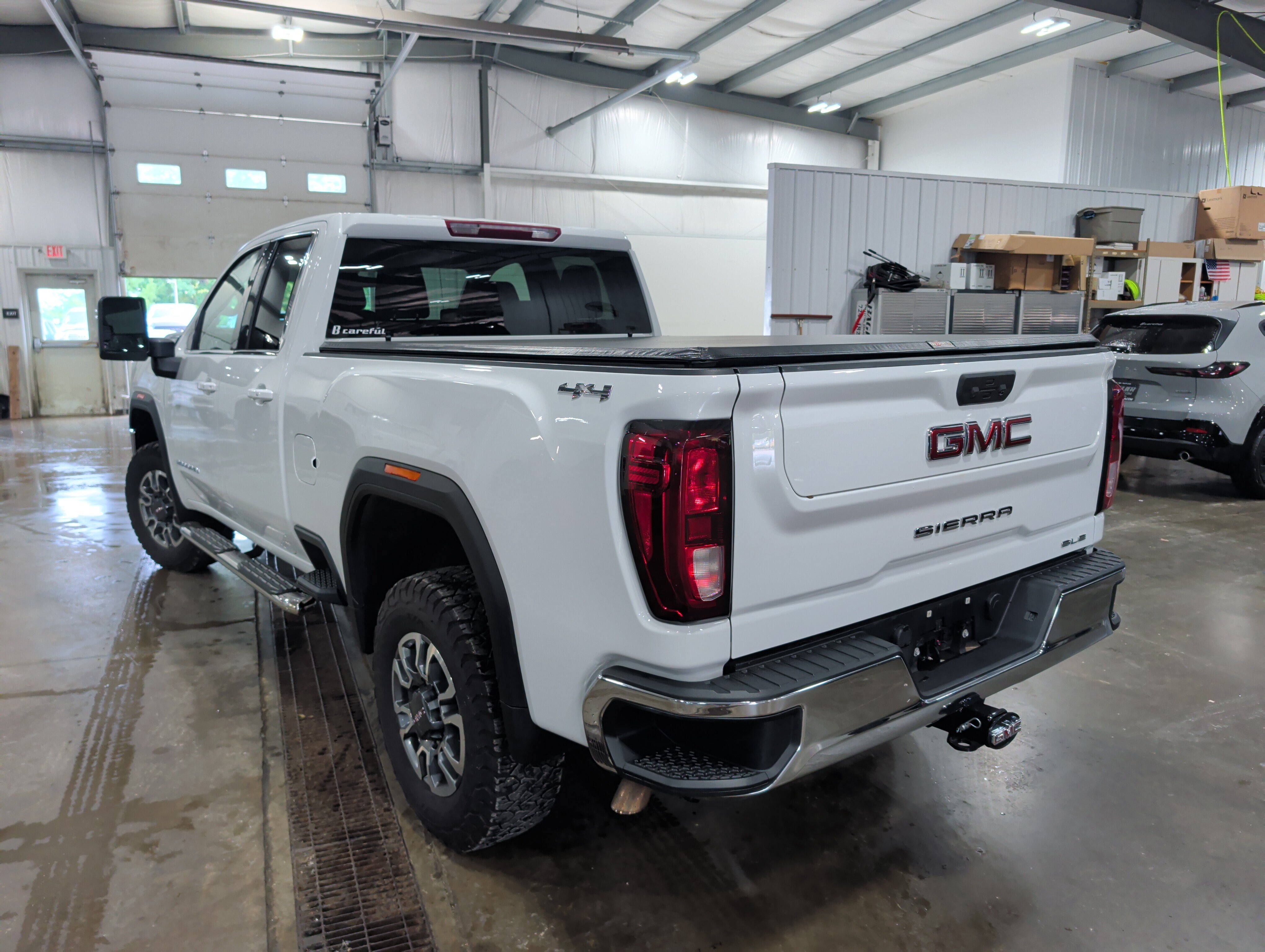 Used 2022 GMC Sierra 2500 SLE w/ SLE Value Package; AWD/4WD image 4