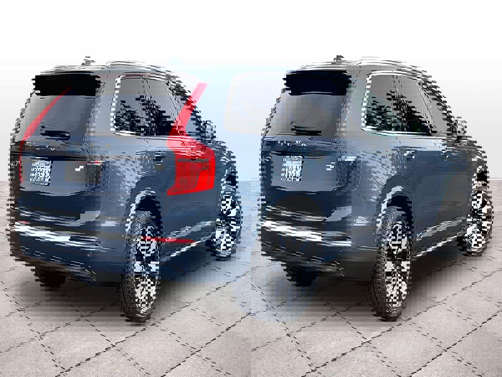 Used 2023 Volvo XC90 T8 Ultimate w/ Protection Package Premier image 15