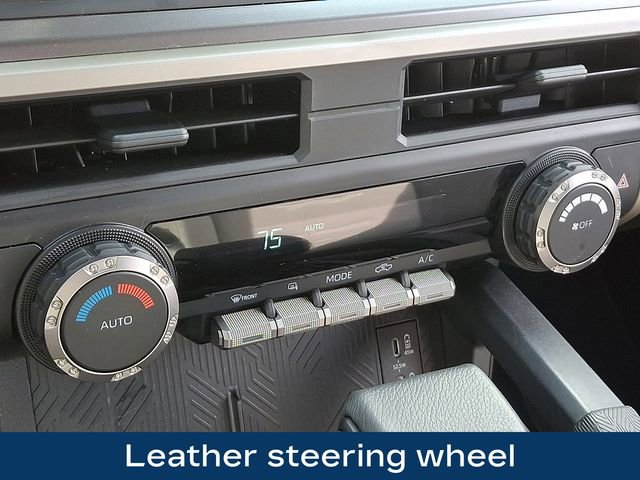 Used 2025 Toyota Tacoma TRD Sport image 19