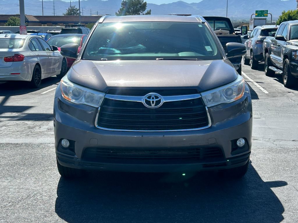 Used 2014 Toyota Highlander XLE AWD/4WD image 10