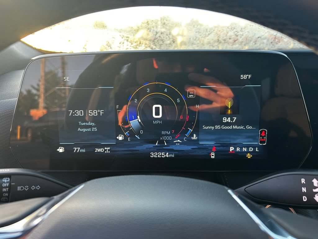 Used 2025 Chevrolet Equinox LT AWD/4WD image 14