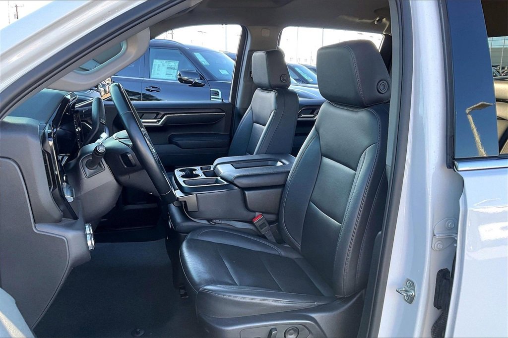 Used 2025 GMC Sierra 1500 SLT image 24