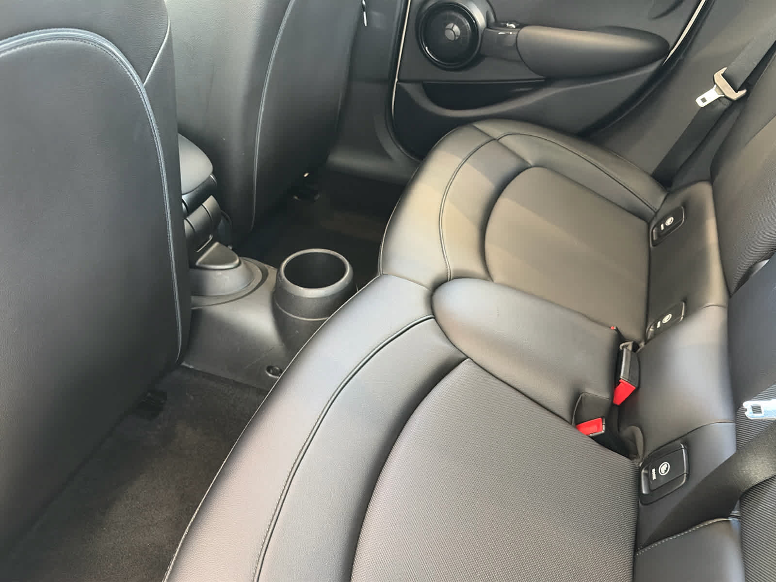 Used 2017 MINI Cooper 4-Door Hardtop FWD image 13