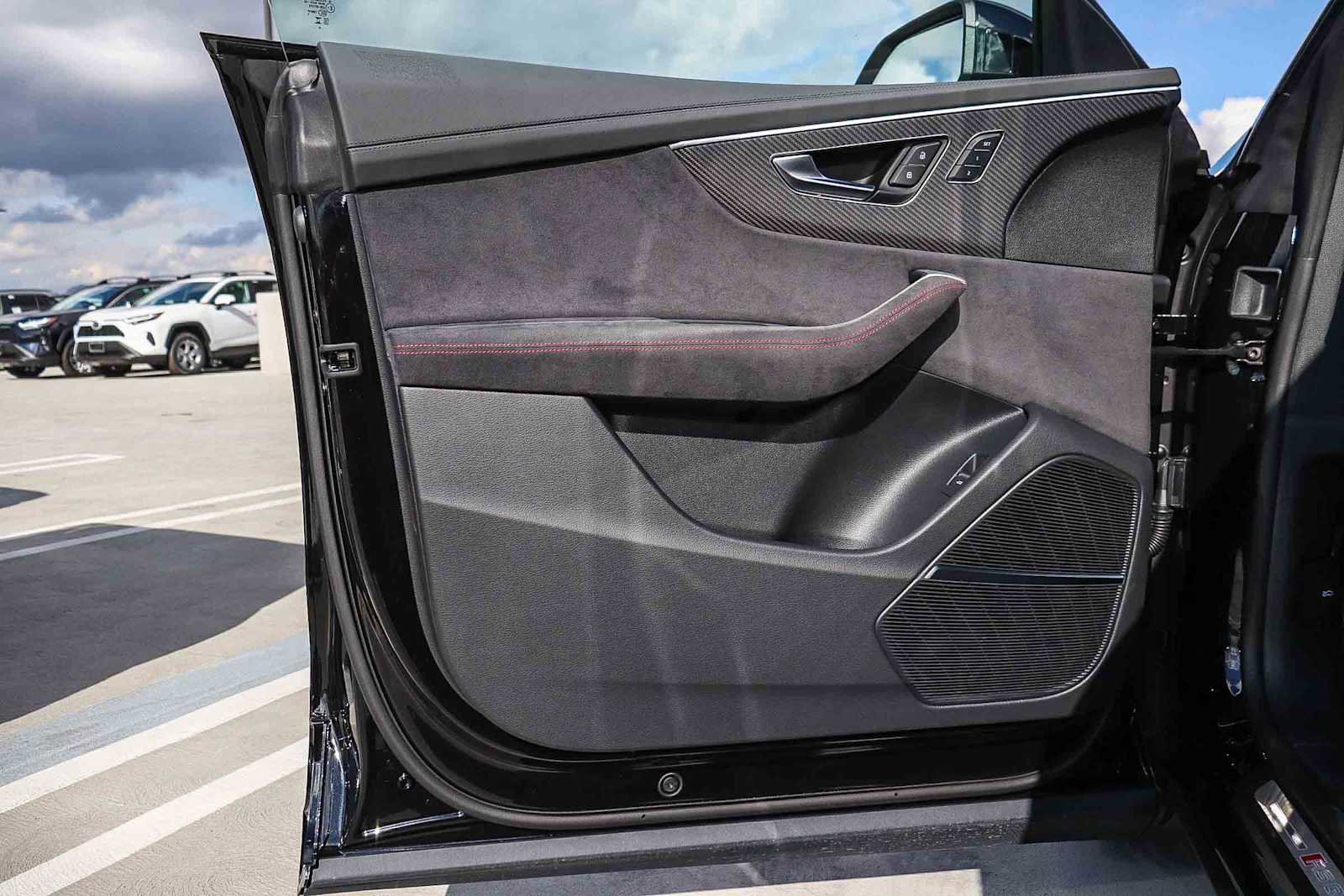 New 2026 Audi RS Q8 performance image 30