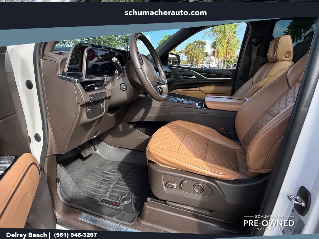 Used 2021 Cadillac Escalade Premium Luxury RWD image 11