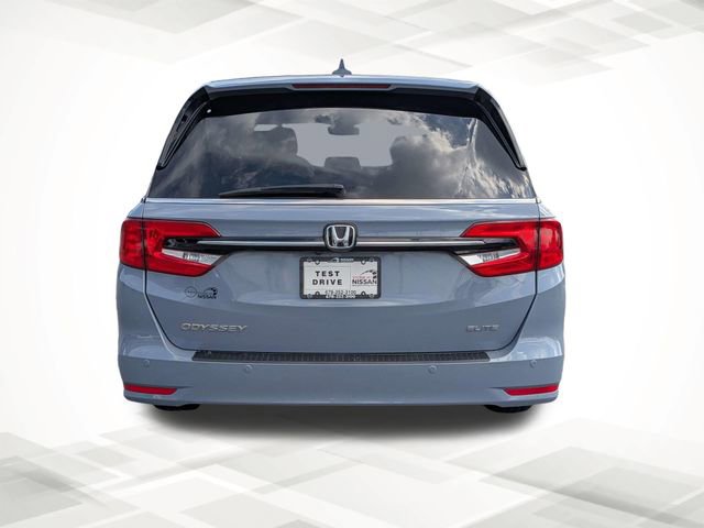 Used 2023 Honda Odyssey Elite image 5