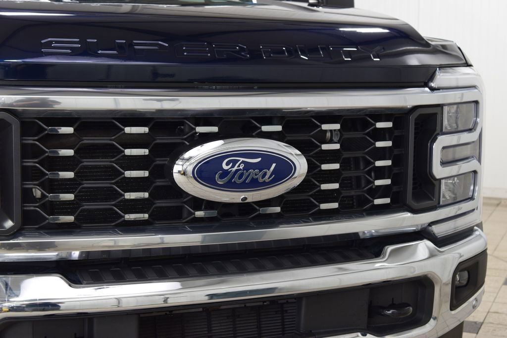 Used 2023 Ford F450 Lariat w/ Lariat Ultimate Package image 11
