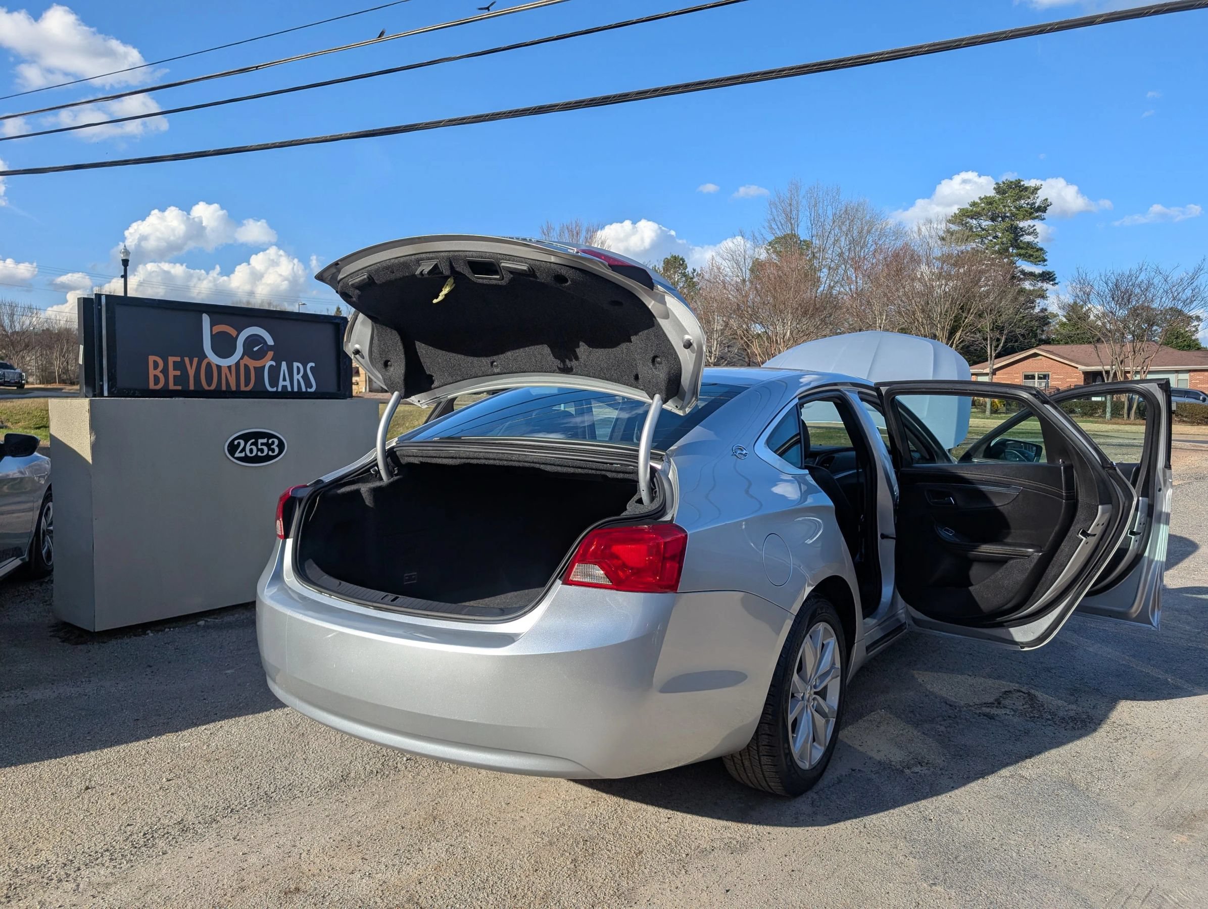Used 2019 Chevrolet Impala LT FWD image 13
