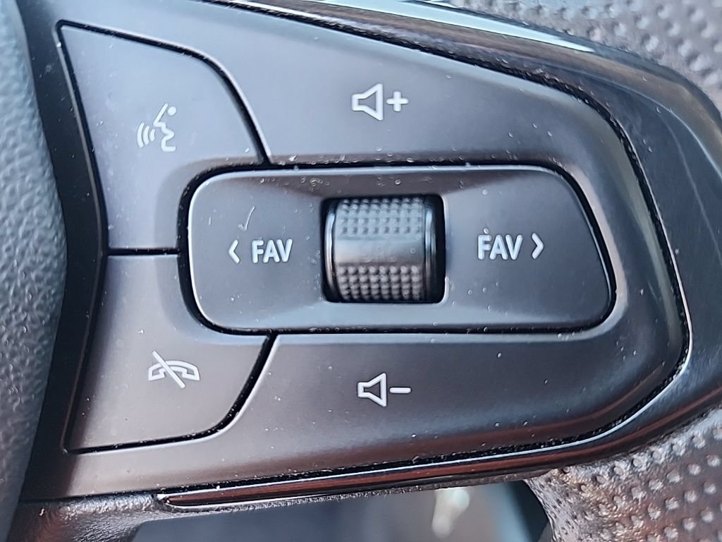 Used 2024 Chevrolet Trax LS FWD image 12