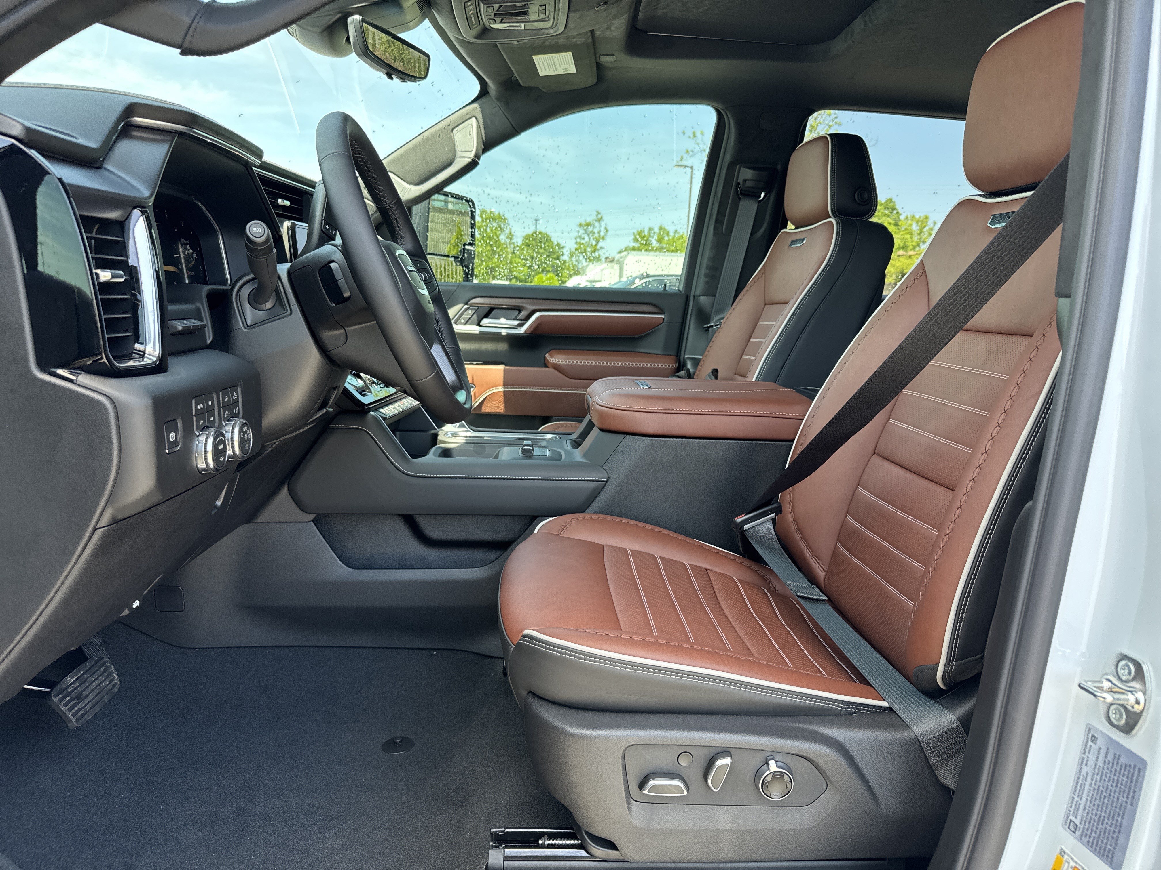 New 2026 GMC Sierra 2500 Denali Ultimate AWD/4WD image 16