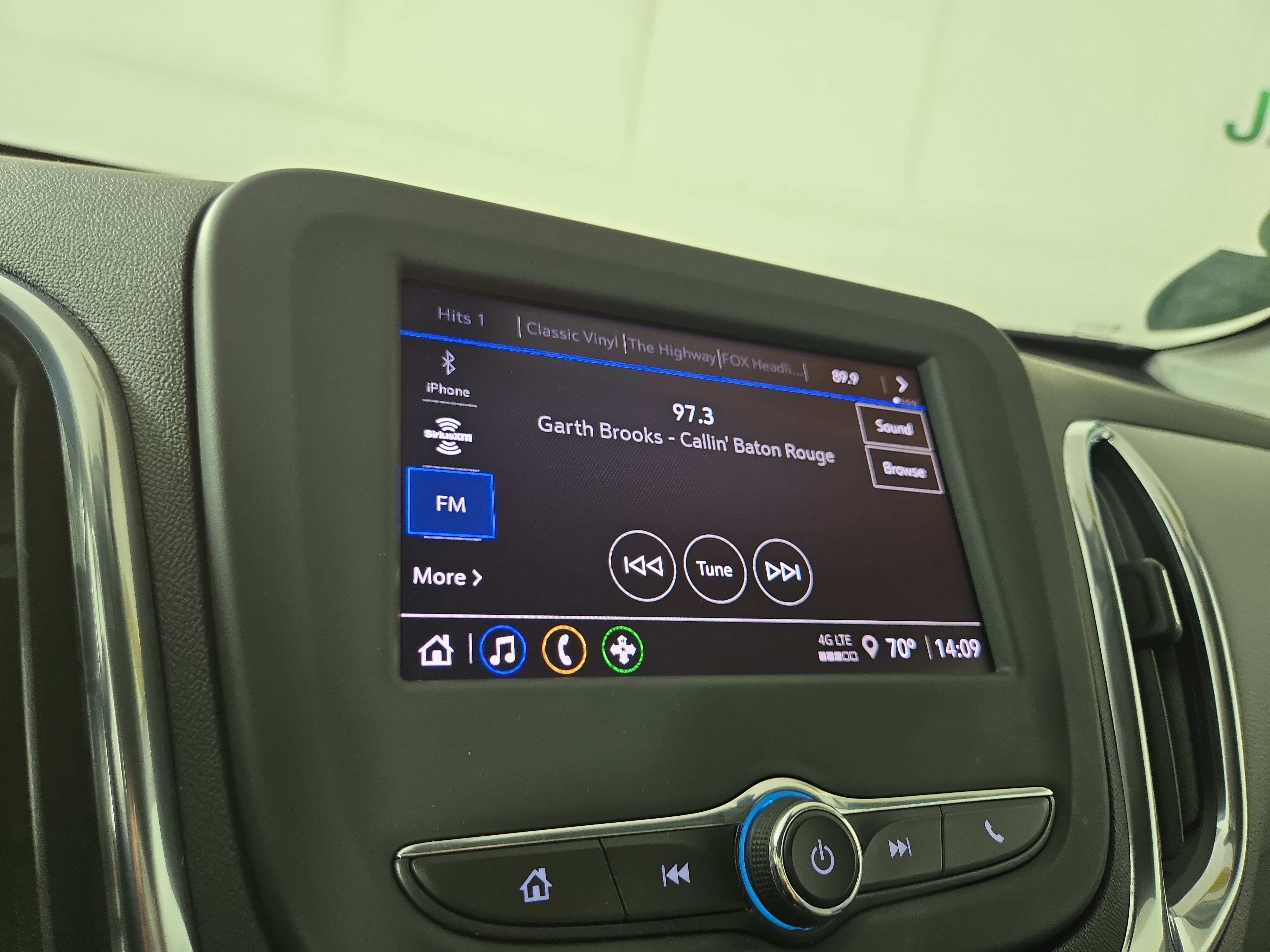 Certified 2024 Chevrolet Equinox LS w/ LS Convenience Package FWD image 19