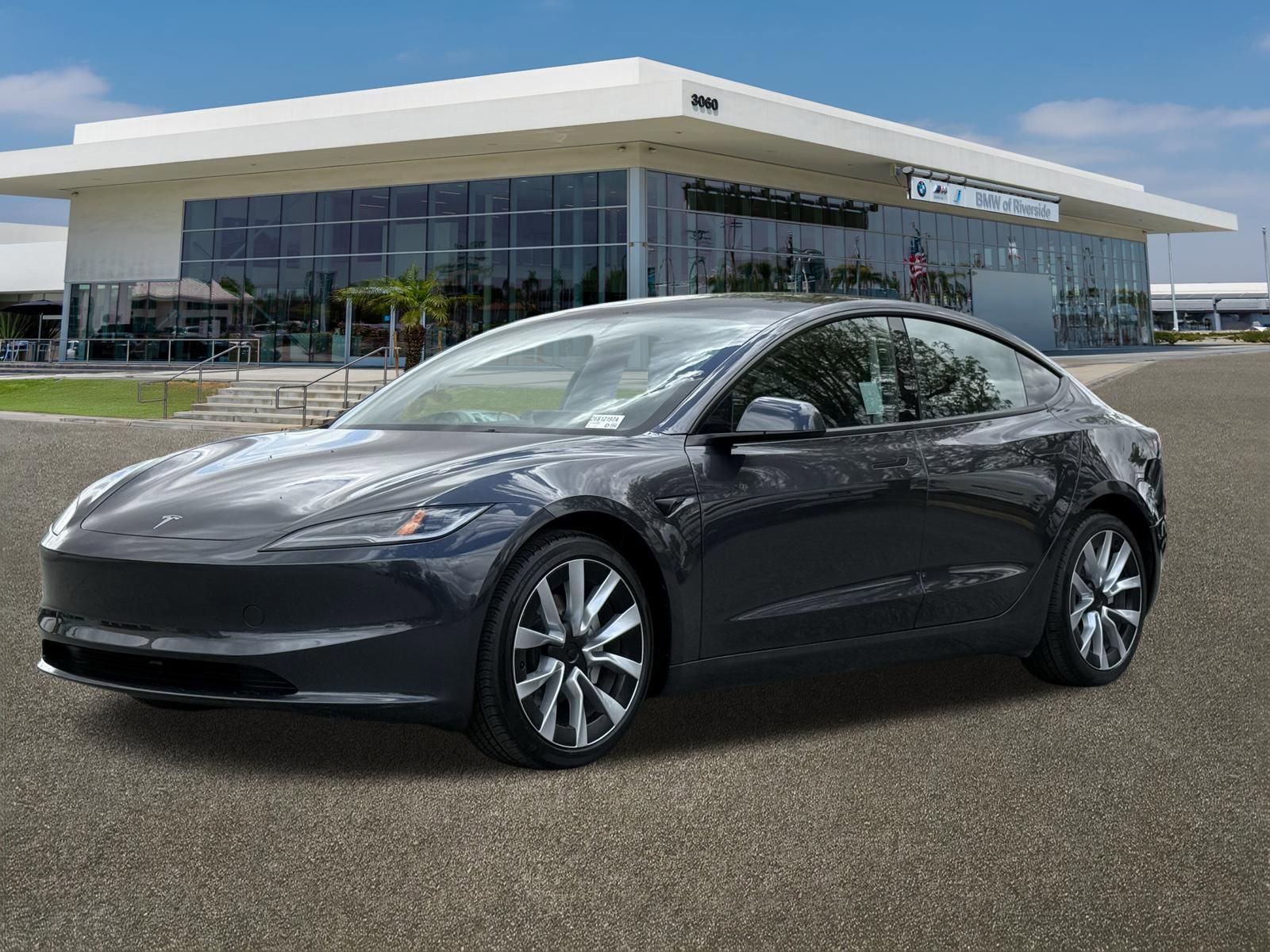 Used 2024 Tesla Model 3 Standard Range RWD image 4