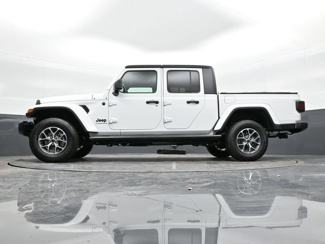 Used 2024 Jeep Gladiator Sport AWD/4WD image 43