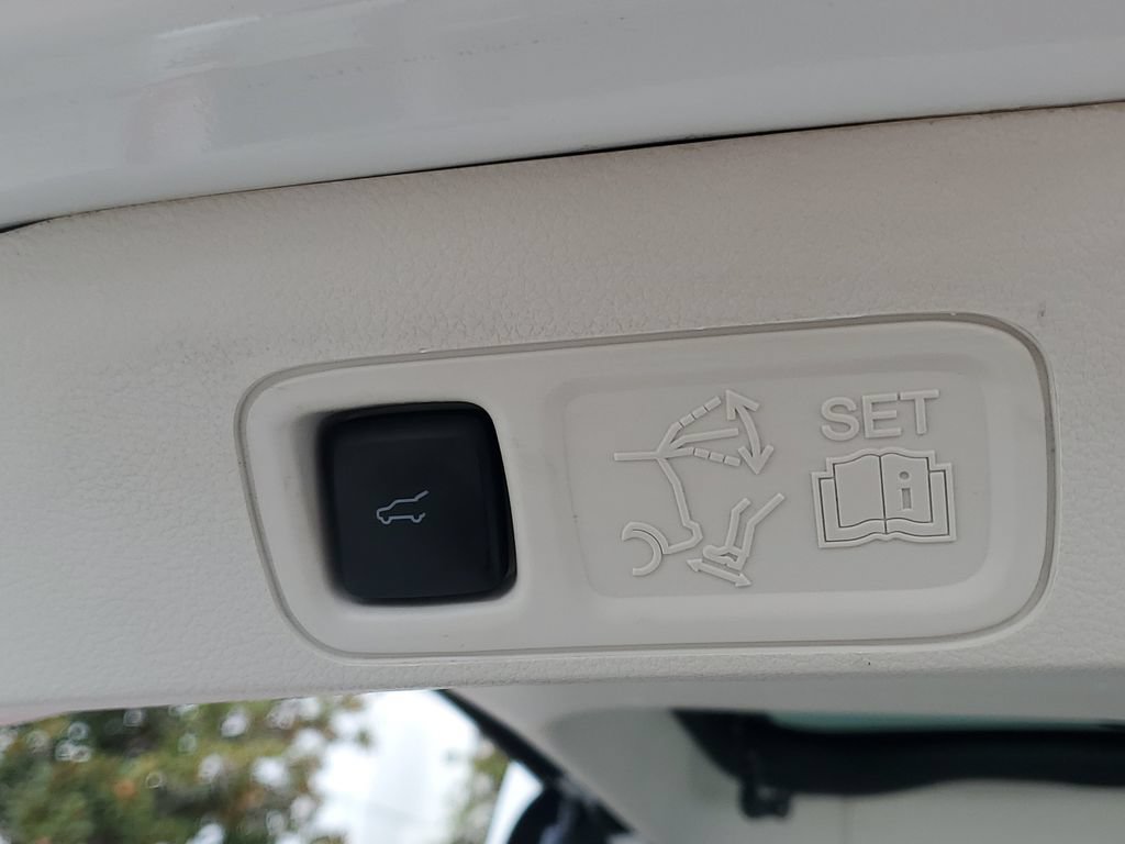 Used 2021 Lincoln Navigator L Black Label AWD/4WD image 10