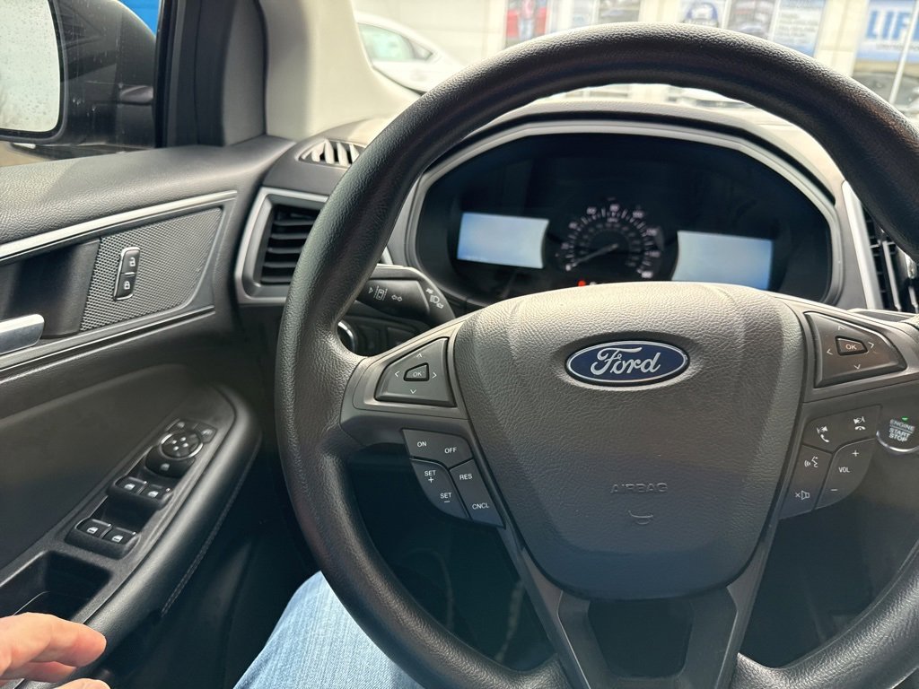 Used 2024 Ford Edge SE image 11