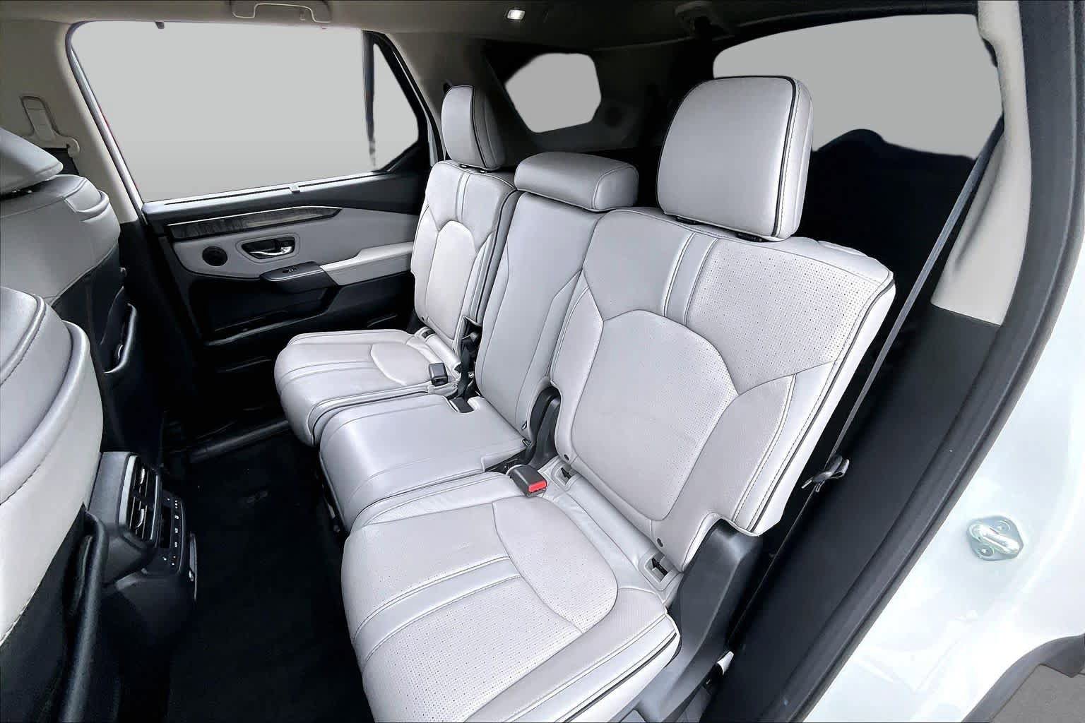 Used 2023 Honda Pilot Elite image 19