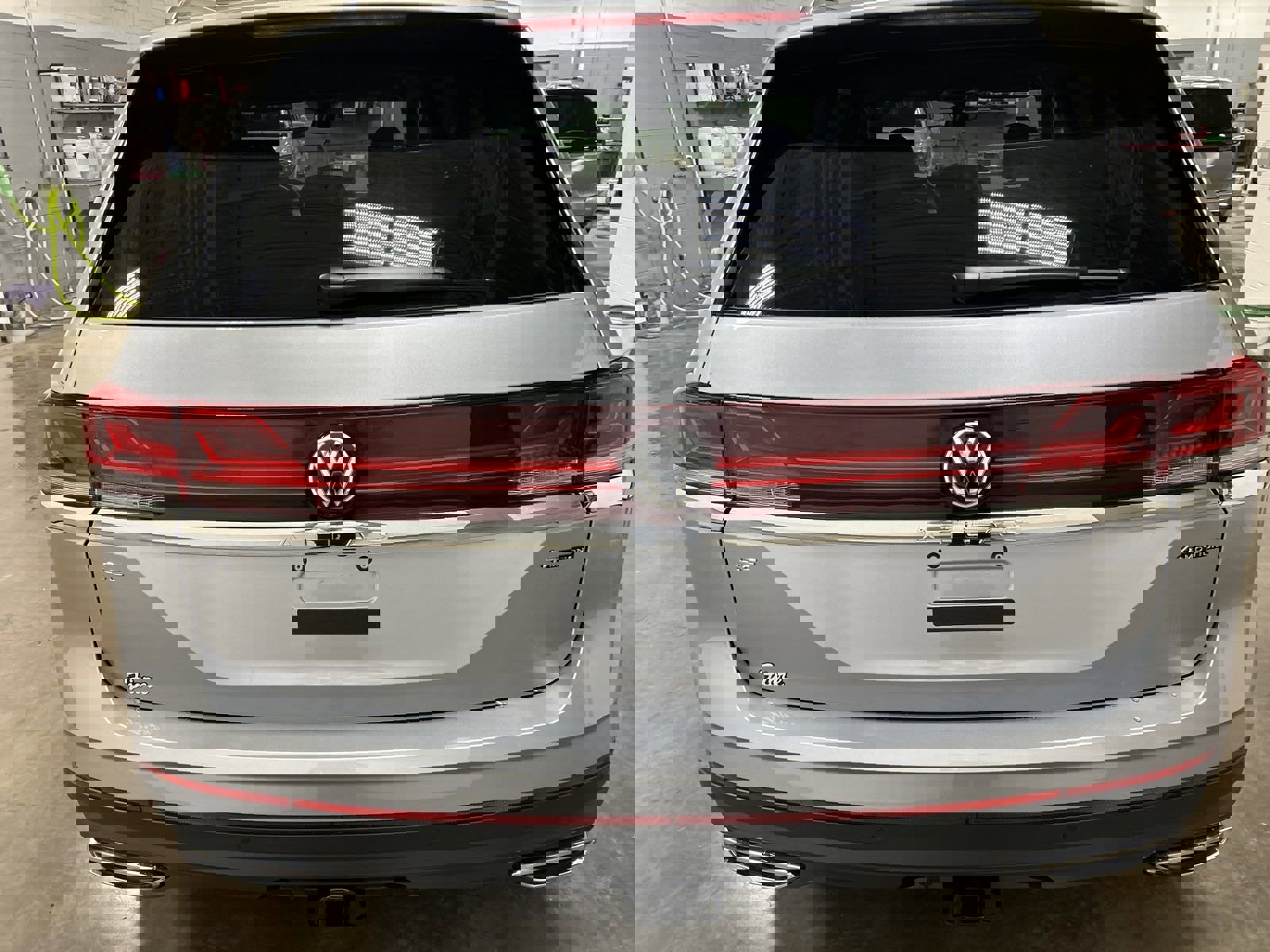 New 2025 Volkswagen Atlas SE image 4