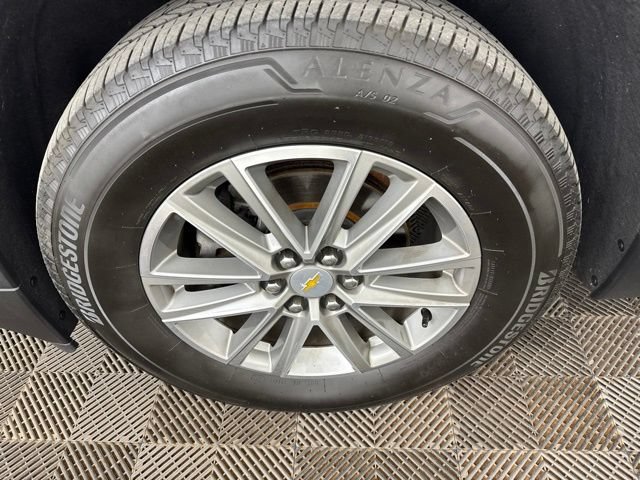 Used 2023 Chevrolet Traverse LT AWD/4WD image 32