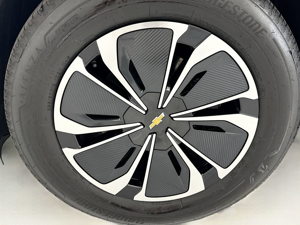 Used 2025 Chevrolet Blazer EV LT AWD/4WD image 29