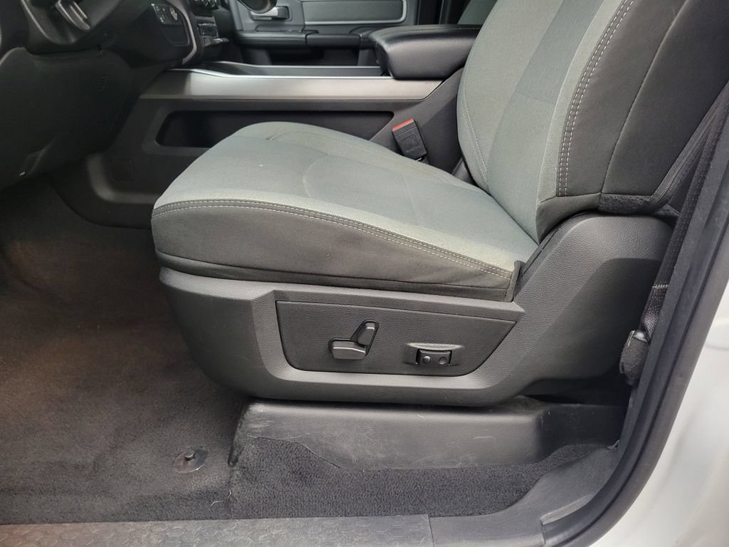 Used 2022 RAM 2500 Big Horn w/ Level C Equiment Group AWD/4WD image 12